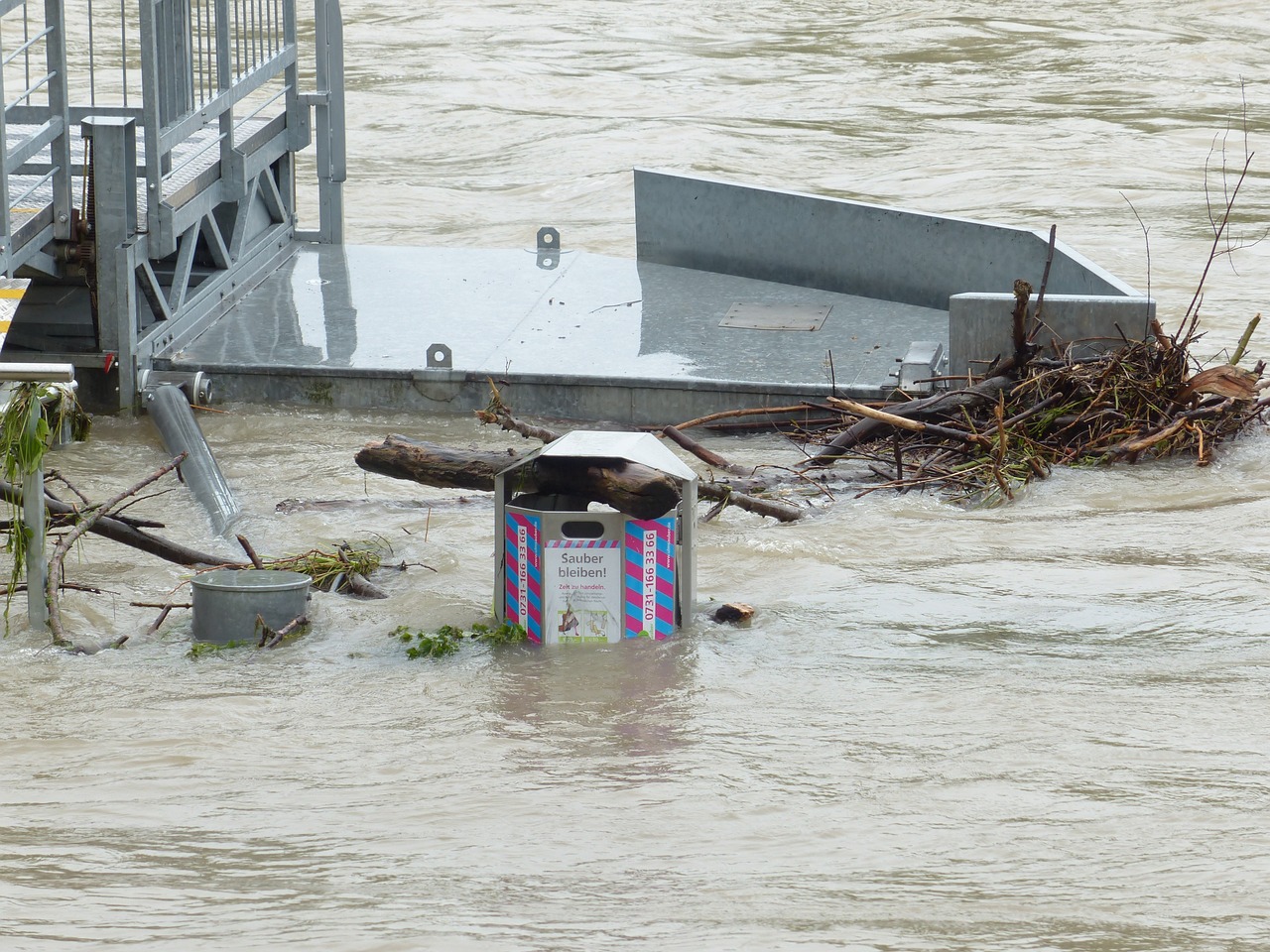 湖南资兴暴雨灾害，50人遇难，15人失踪